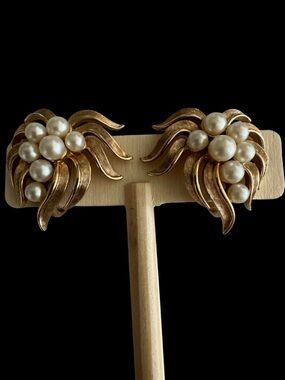 Vintage Crown Trifari Cultured Faux Pearl Golden Leaf Clip Earrings